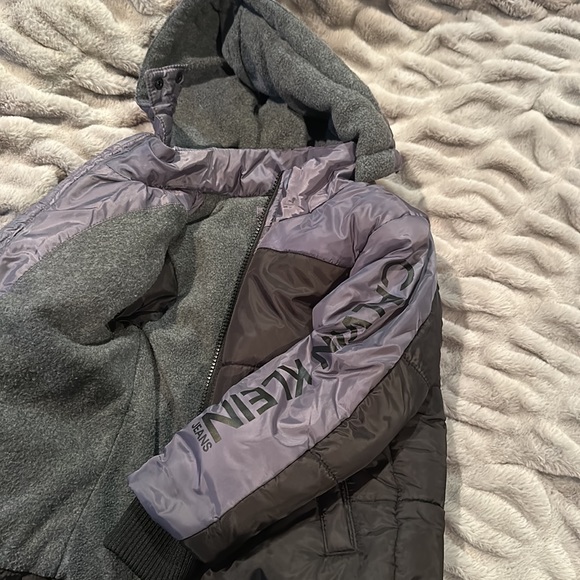 Calvin Klein boys jacket 3T like new - Picture 2 of 3